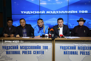 “Наадамд монгол адуу уралдуулахыг шаардаж байна”